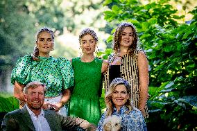 Royal Family s Traditional Photo Session - The Hague