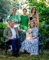 Royal Family s Traditional Photo Session - The Hague