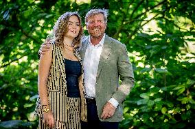 Royal Family s Traditional Photo Session - The Hague