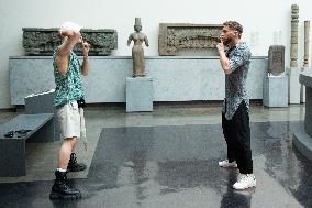 Silent Encounter Musee Guimet