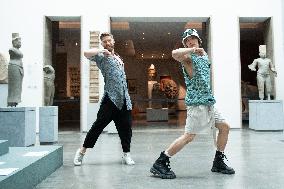 Silent Encounter Musee Guimet