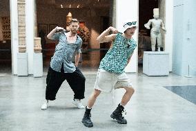 Silent Encounter Musee Guimet