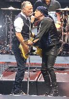 Bruce Springsteen In Concert - Milan