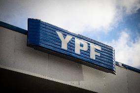 Argentina to Appeal U.S. Court Order to Transfer 51 % of YPF Shares