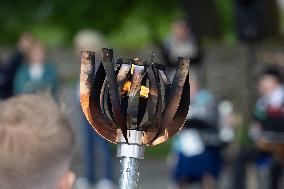 Estonian Song and Dance Festival flame on relay around the country
