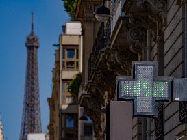 Illustration - Heatwave Hits Paris - Paris