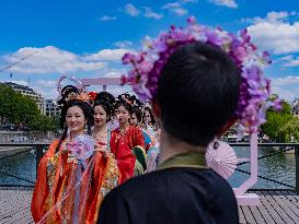 Chinese Troupe Performance on the Pont des Arts - Paris
