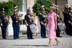 Emmanuel Macron Welcomes Swiss President Karin Keller-Sutter - Paris