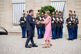 Emmanuel Macron Welcomes Swiss President Karin Keller-Sutter - Paris