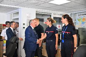 Bayrou Visits Crisis Center Amid Severe Heatwave in France - Paris