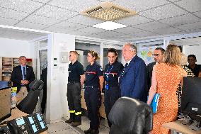 Bayrou Visits Crisis Center Amid Severe Heatwave in France - Paris