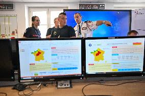 Bayrou Visits Crisis Center Amid Severe Heatwave in France - Paris