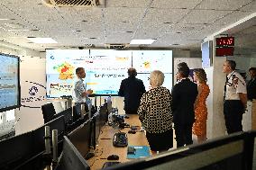 Bayrou Visits Crisis Center Amid Severe Heatwave in France - Paris
