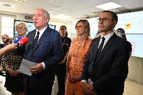 Bayrou Visits Crisis Center Amid Severe Heatwave in France - Paris