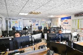 Bayrou Visits Crisis Center Amid Severe Heatwave in France - Paris