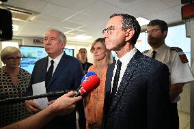 Bayrou Visits Crisis Center Amid Severe Heatwave in France - Paris