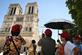 Heat wave hits Paris FA