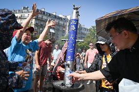 Heat wave hits Paris FA