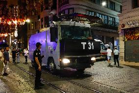 A Controversial Press Cartoon Leads To The Arrest Of Its Author And An Editor - Turkey