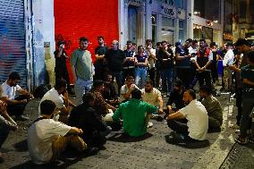 A Controversial Press Cartoon Leads To The Arrest Of Its Author And An Editor - Turkey