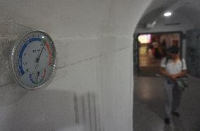 Citizens Enjoy Coolness in The Air-raid Shelter in Hangzhou