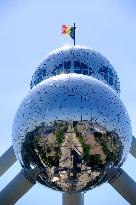 Atomium Overheats and Forced to Close Early - Brussels