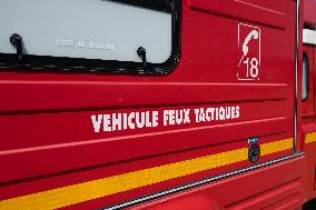Illustration - Firefighters Response to Fires in Var - France