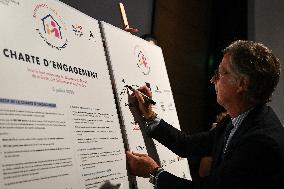 Signing of the Charter of Commitment by Companies Mobilised for Child Protection in Paris FA