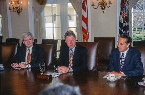 Clinton Hosts a Bipartisan Leadership Meeting