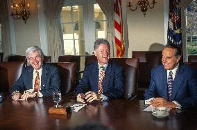 Clinton Hosts a Bipartisan Leadership Meeting