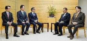 PM Ishiba meets Nippon Steel chairman