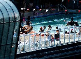 Illustrations of the Heatwave - Paris