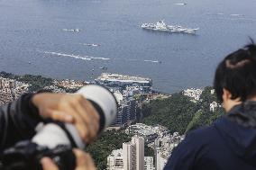 Chinese aircraft carrier visits Hong Kong