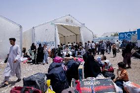 Afghan Immigrants Expelled From Iran
