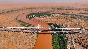 Heishan Gorge Yellow River Grand bridge Construction - China