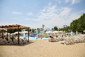 Summer 2025 at Warner Park & Beach - Madrid