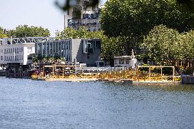 Construction of safe bathing area for swimming in the Seine - Paris RL