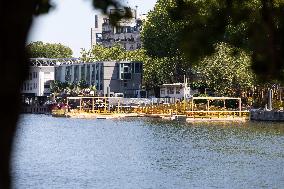 Construction of safe bathing area for swimming in the Seine - Paris RL