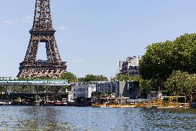 Construction of safe bathing area for swimming in the Seine - Paris RL