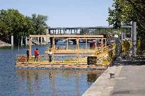 Construction of safe bathing area for swimming in the Seine - Paris RL