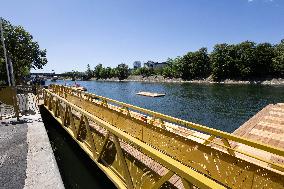 Construction of safe bathing area for swimming in the Seine - Paris RL