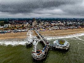 Thunderstorms Sweep Through Scheveningen as Heat Gives Way - The Hague