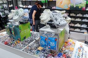 Crocs Store