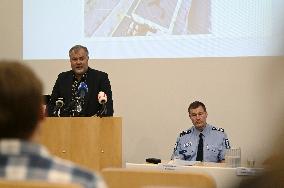 Police press conferecence about the stabbing near Ratina shopping centre