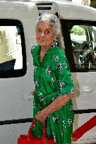 Jose Luis Martínez-Almeida leaves the Virgen del Rocío Hospital - Madrid