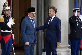 Emmanuel Macron Welcomes Malaysian Prime Minister - Paris RL