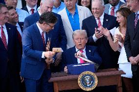 Donald Trump signs "Big Beautiful Bill" - Washington