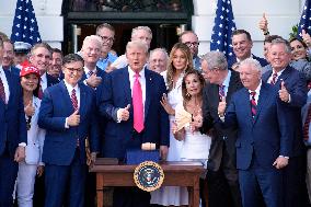 Donald Trump signs "Big Beautiful Bill" - Washington