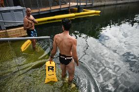Opening Day Of The Grenelle Seine Bathing Site - Paris