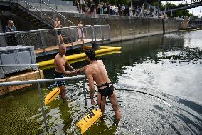 Opening Day Of The Grenelle Seine Bathing Site - Paris